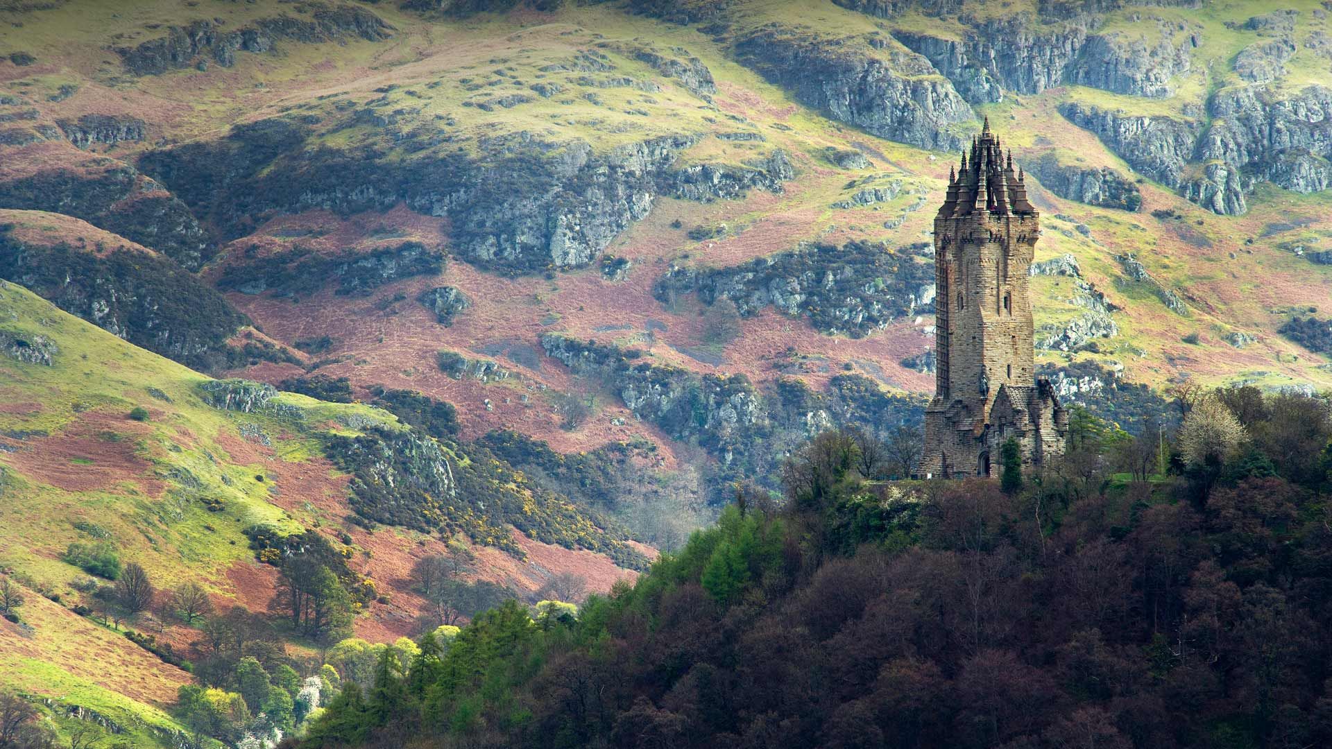 The National Wallace Monument, overlooking Stirling, Scotland