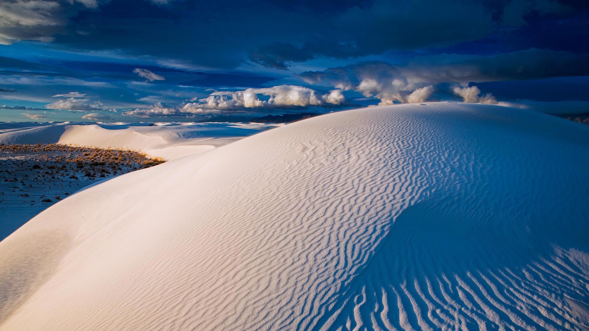 Gypsum sand dunes, White Sands National Park, New Mexico