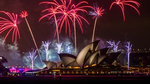 Sydney Opera House Australia Day celebration in 2018 (© Michal Ziarno/Shutterstock)(Bing Australia)