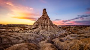 El Castildetierra en las Bardenas Reales de Navarra, España (© Eloi_Omella/Getty Images)(Bing España)