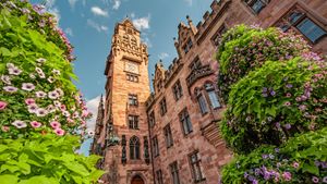 Rathaus St. Johann, Saarbrücken, Saarland (© frantic00/Getty Images)(Bing Deutschland)