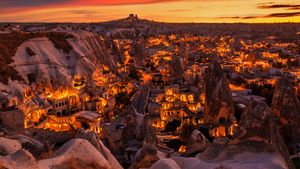 Vue de Göreme depuis une terrasse panoramique, Parc national de Göreme, Cappadoce, Turquie (© Anton Petrus/Getty Images)(Bing France)