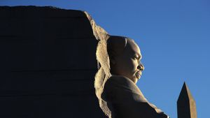 Martin Luther King Jr. Memorial in Washington, DC (© Win McNamee/Getty Images)(Bing United States)