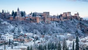 La Alhambra durante el invierno en Granada (© David Skinner/Getty Images)(Bing España)