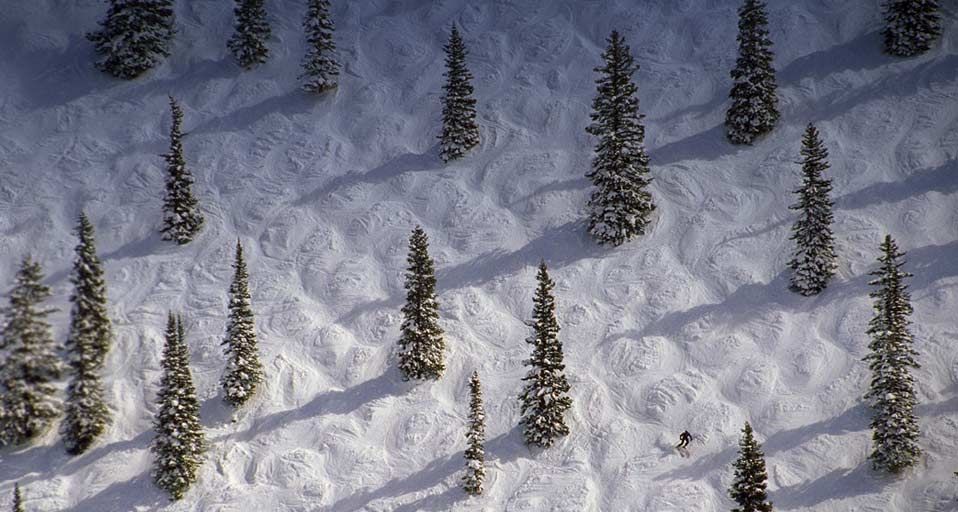 A skier on the Face of Bell, Aspen, Colorado