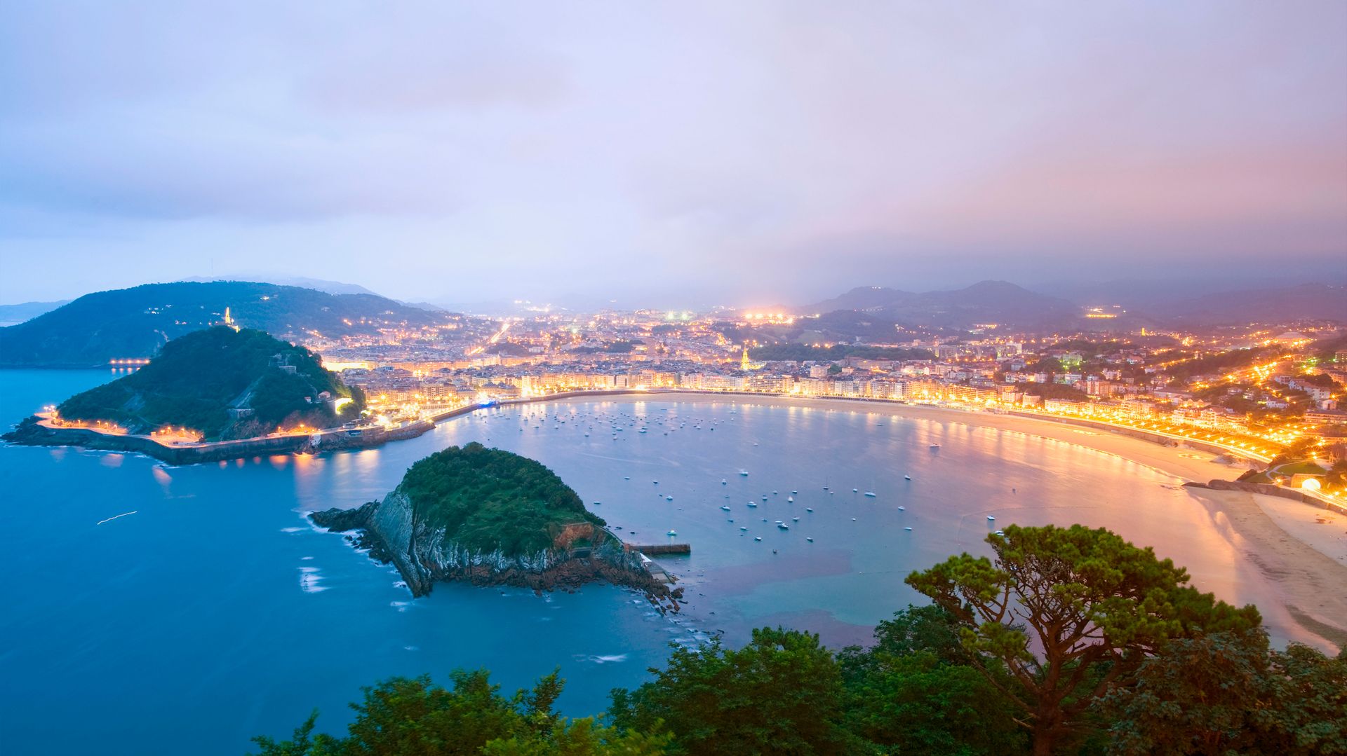 Playa de La Concha vista desde el Monte Igueldo, San Sebastián, España