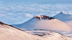 Cratere nel Parco Nazionale dell'Etna, Catania, Sicilia (© PATMALUPHOTO/Adobe Stock)(Bing Italia)