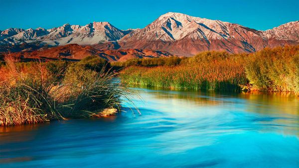 Owens River and the Sierra Nevada near Bishop, California