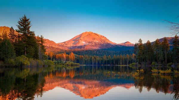 Lassen Peak in Lassen Volcanic National Park, California