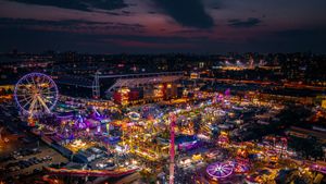 Aerial view of Canadian National Exhibition in Toronto (© Wirestock/Getty Images)(Bing Canada)