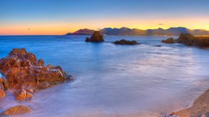 Baie de Cannes au crépuscule, Côte d'Azur (© Jean-Pierre Pieuchot/Getty Images)(Bing France)