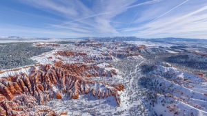 美国犹他州，布莱斯峡谷国家公园的冬季 (© AirPano)(Bing China)