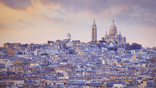 Vue sur la Basilique du Sacré Coeur à l’occasion des Vendanges de Montmartre, Paris
