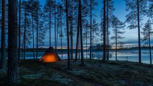 Muje-Oulu Lake in eastern Finland (© Topi Ylä-Mononen/plainpicture)(Bing Australia)