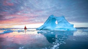 ｢イルリサット・アイスフィヨルド｣グリーンランド, イルリサット (© Kertu/Shutterstock)(Bing Japan)