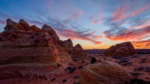 Coyote Buttes, Vermilion Cliffs National Monument, Arizona (© James Hager/Getty Images)(Bing United States)