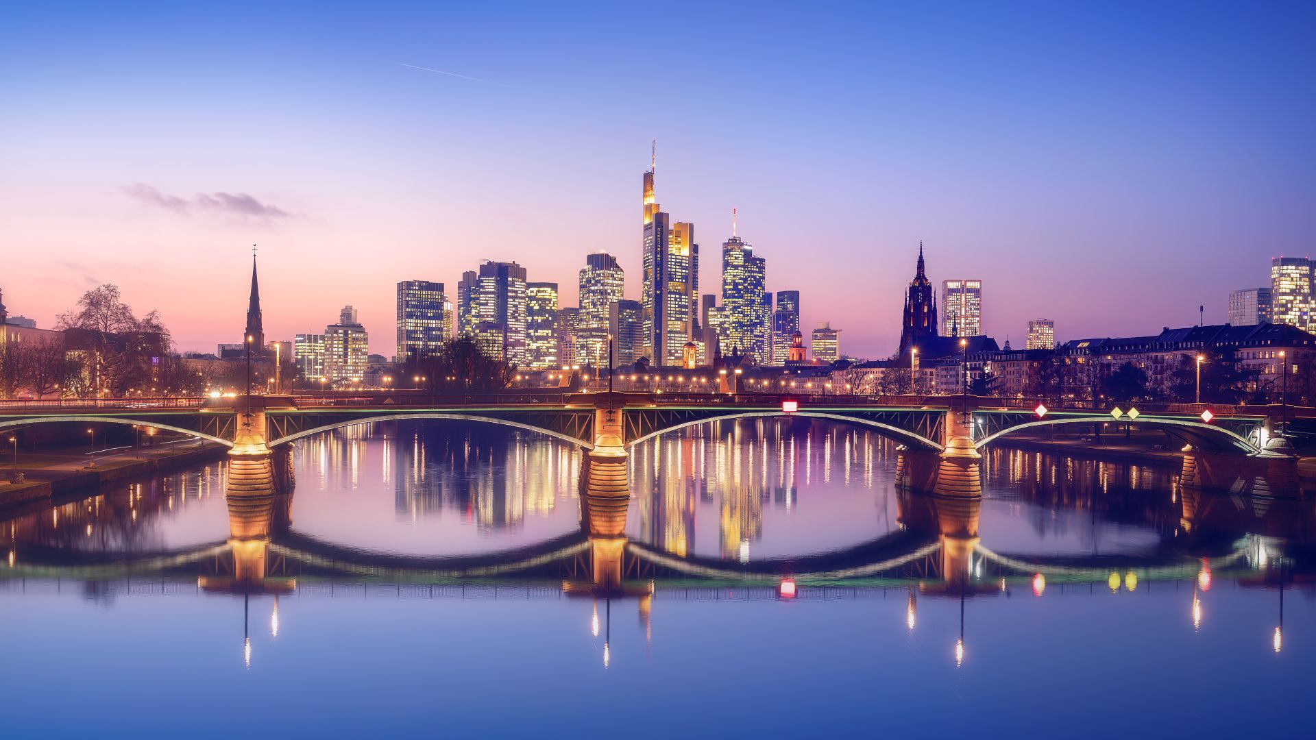 Alte Brücke Bridge, Frankfurt, Germany