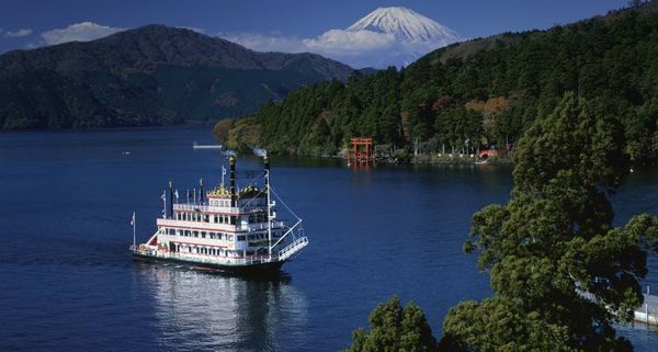 : Lake Ashinoko with Mount Fuji in the background, near Hokone, Japan -- Japan