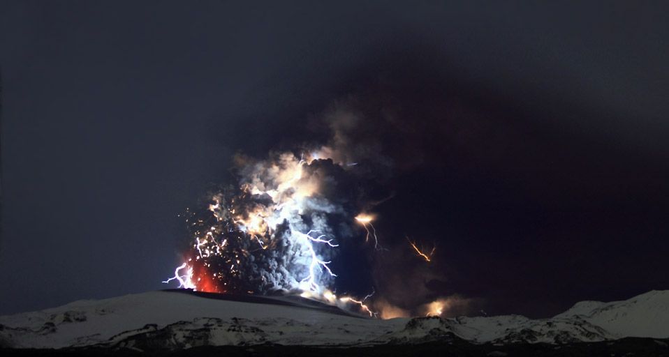 ｢エイヤフィヤトラヨークトル火山の噴火｣ アイスランド