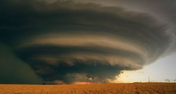 An isolated supercell thunderstorm over south-central Kansas