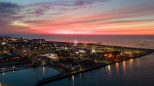 Aerial view of Ocean City, Maryland, at sunrise (© Kevin Olson/Amazing Aerial Agency)(Bing Australia)