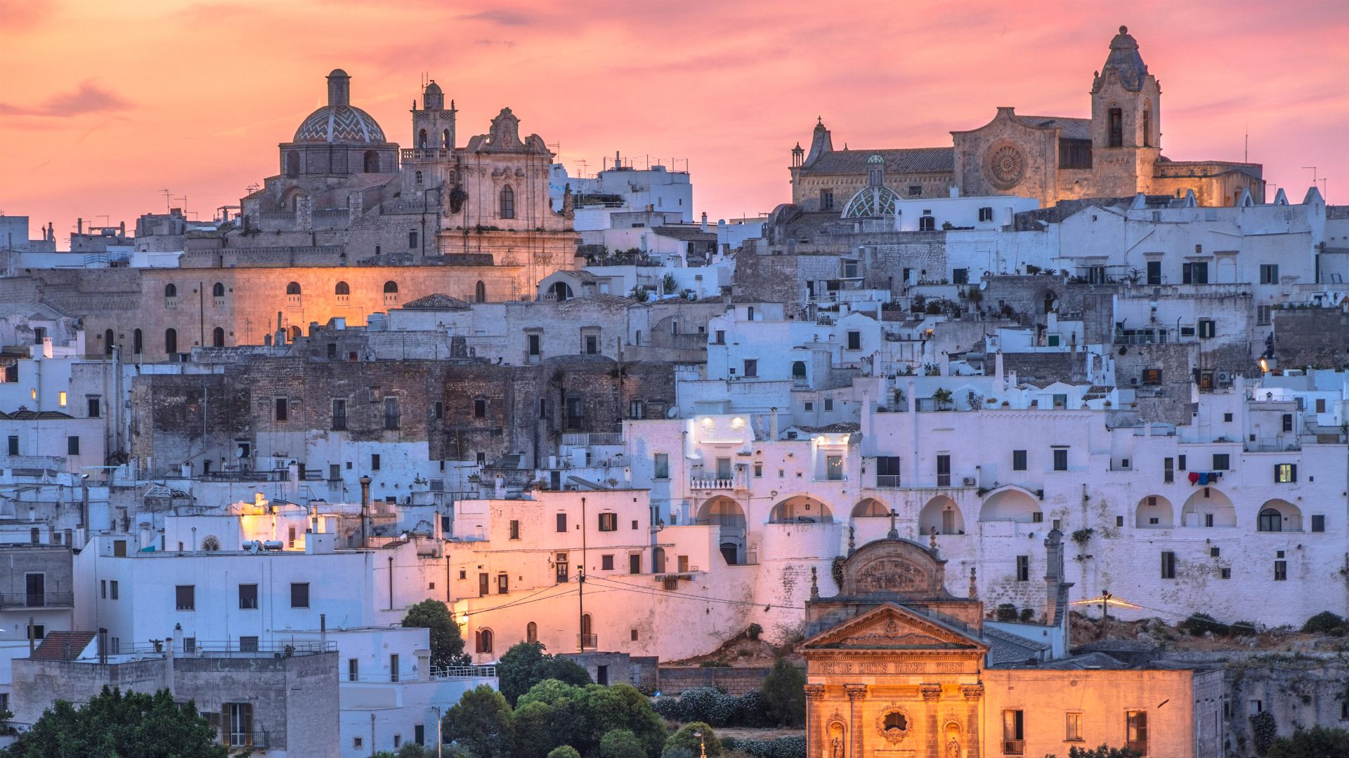 Ostuni al tramonto, Puglia