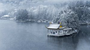 庐山冬季美景，中国江西省 (© silkwayrain/Getty Images)(Bing China)