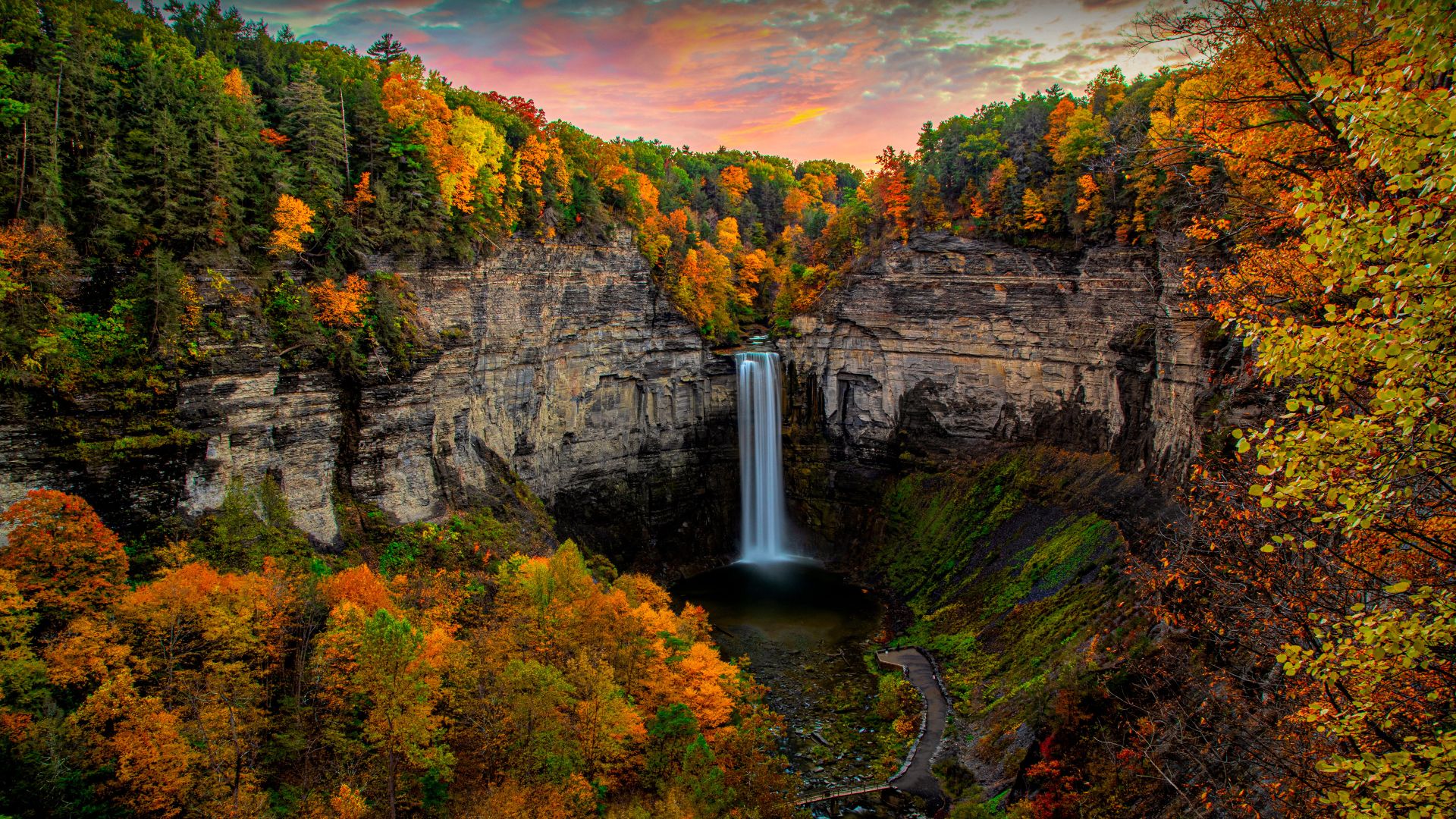 Le cascate di Taughannock, New York, Stati Uniti