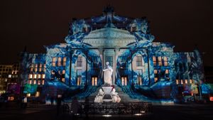 Festival of Lights, Berlin (© JOHN MACDOUGALL/Getty Images)(Bing Deutschland)