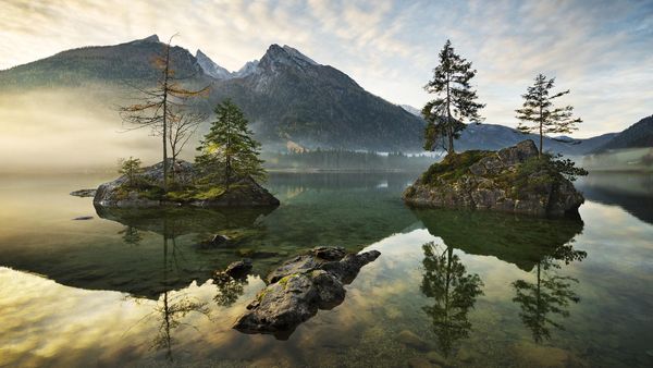Lake Hintersee surrounded by alpine mountains, Berchtesgaden, Bavaria, Germany