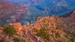 Coureurs sur le South Kaibab Trail, Grand Canyon, Arizona (© Jason J. Hatfield/Tandem Stills + Motion)(Bing France)