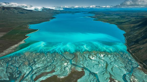 Lake Tekapo and Aoraki/Mount Cook National Park on New Zealand\'s South Island