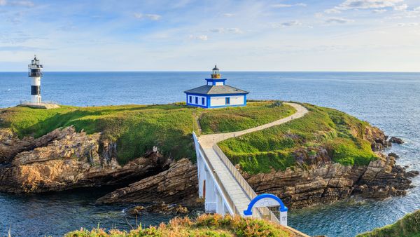 Vista del faro de Ribadeo, Galicia, España