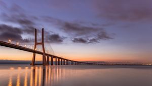 Ponte Vasco da Gama, Lisbona, Portogallo (© Achim Thomae/Getty Images)(Bing Italia)