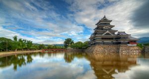 ｢松本城｣長野, 松本市 (© Sean Pavone/Flickr/gettyimages) &copy; (Bing Japan)