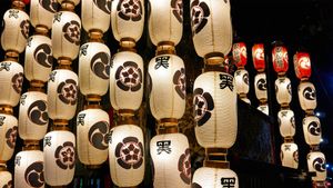 提灯で飾られた山鉾, 京都府 京都市 (© Cameron Hilker/Alamy Stock Photo)(Bing Japan)