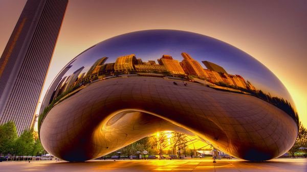 Cloud Gate sculpture by Anish Kapoor, Millennium Park, Chicago, Illinois, USA