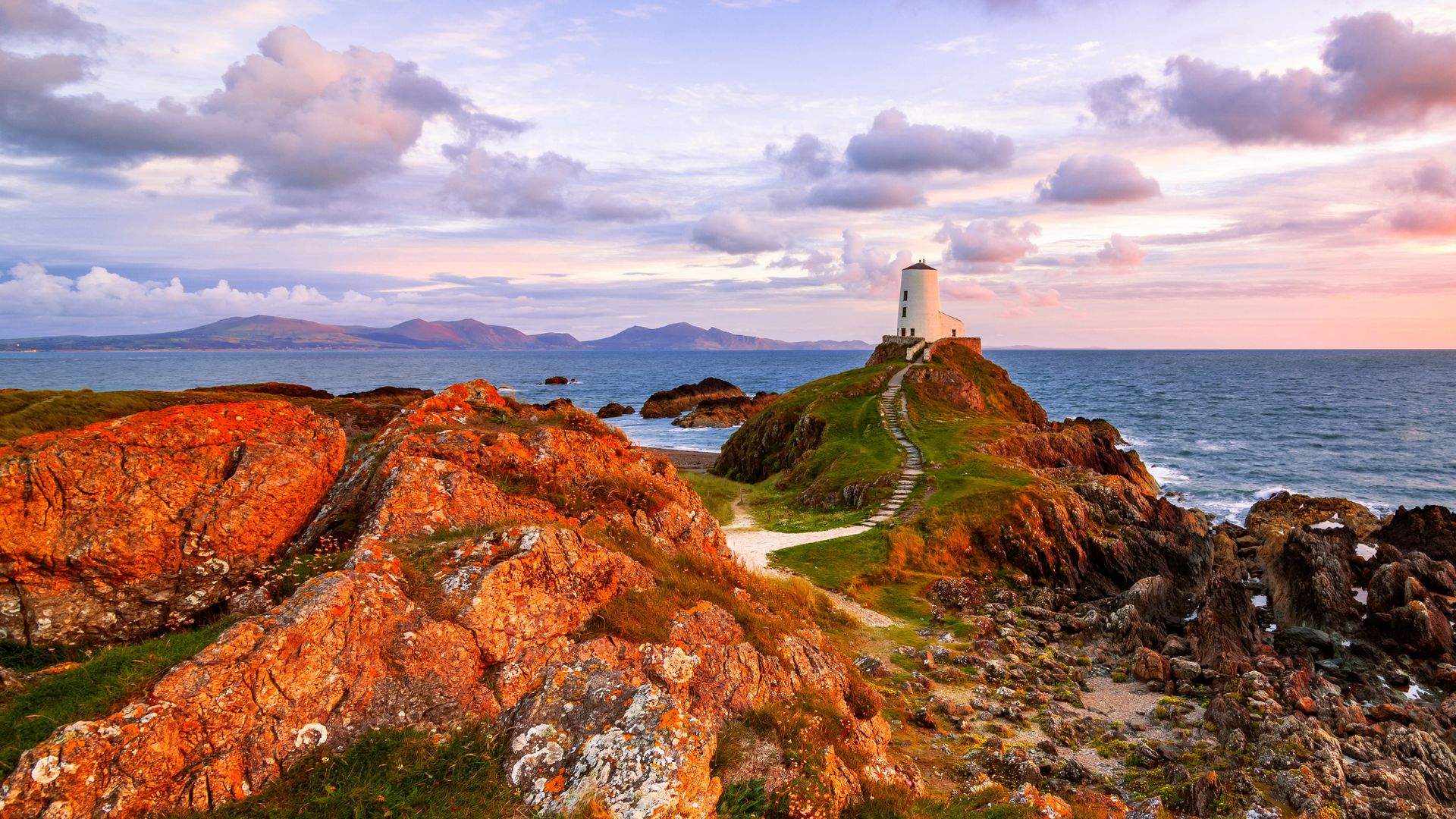 Tŵr Mawr lighthouse, Llanddwyn Island, Anglesey, Wales