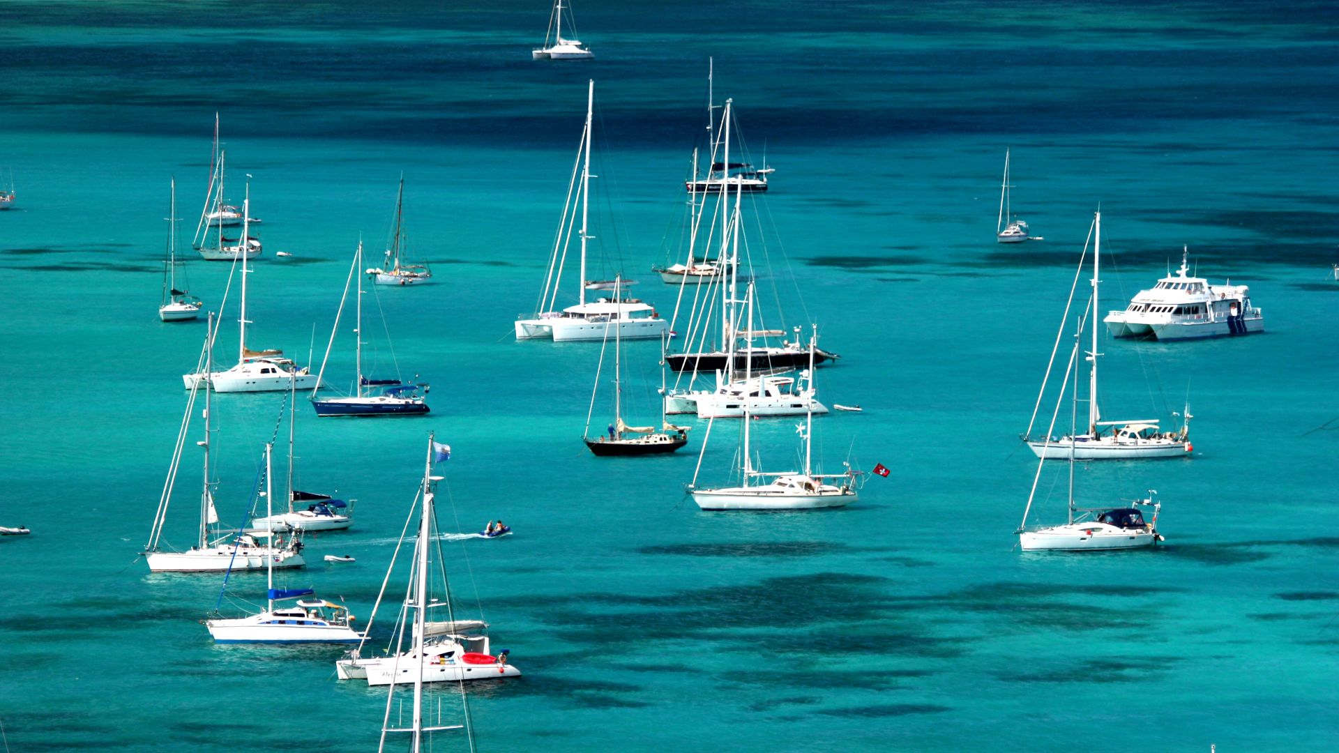 Bateaux dans la baie de Marigot, Terre-de-Haut, archipel des Saintes, Guadeloupe