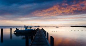 Dawn over jetty, Thomson Bay, Rottnest Island, Australia (© Andrew Watson / Axiom Photographic Agency) &copy; (Bing Australia)