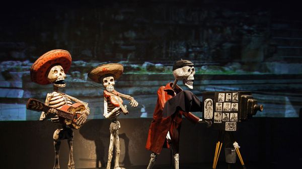 Calaca figures to celebrate the Day of the Dead