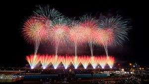 全国花火競技大会, 秋田県, 大仙市 (© Toru Hanai/Getty Images)(Bing Japan)