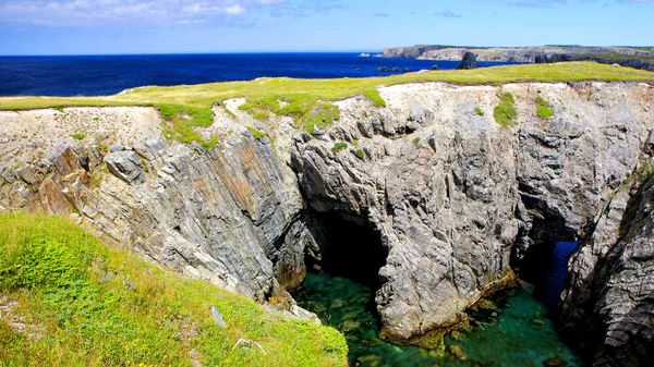 Arches and Sea Caves in Dungeon Provincial Park, Bonavista Peninsula, Newfoundland & Labrador, Canada
