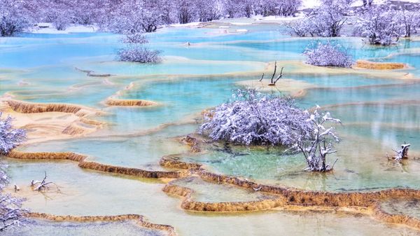四川黄龙五彩池