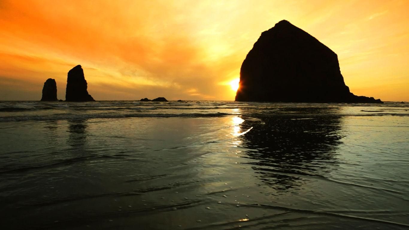 Haystack Rock, Cannon Beach, Oregon