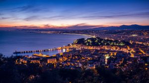 Baie des Anges à Nice, Alpes-Maritimes (© Malaussena Benoit/Getty Images)(Bing France)