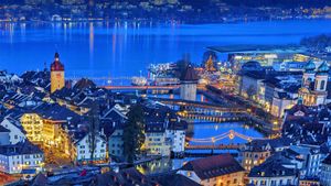 卢塞恩老城，瑞士 (© Xantana/Getty Images)(Bing China)