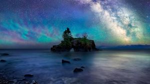 苏必利尔湖的北岸，美国明尼苏达州 (© Matt Anderson Photography/Getty Images)(Bing China)