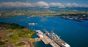 USS Arizona Memorial, Pearl Harbor, Honolulu, Oahu, Hawaii -- Douglas Peebles/Photolibrary &copy; (Bing United States)