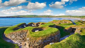 斯卡拉布雷的新石器时代遗迹,奥克尼群岛,苏格兰 (© Paul Williams - FunkyStock/Getty Images)(Bing China)
